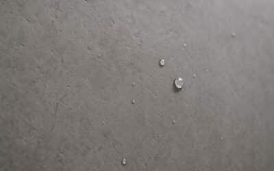 Betonoptik oder Fliesen? Sichtbeton im Vergleich – Preise, Aufbau, Pflege